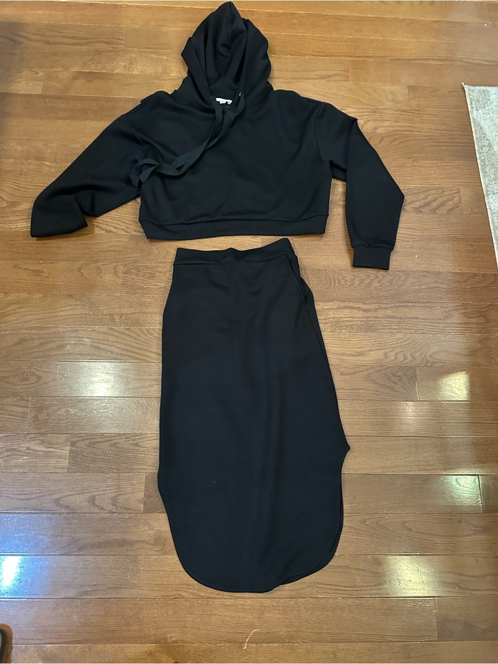 Black Cropped High-Low Hoodie Top - Women